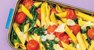 Super-Easy Tomato and Spinach Pasta