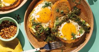 Easy Pesto Eggs