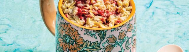 Raspberry-Apple Oatmeal in a Mug