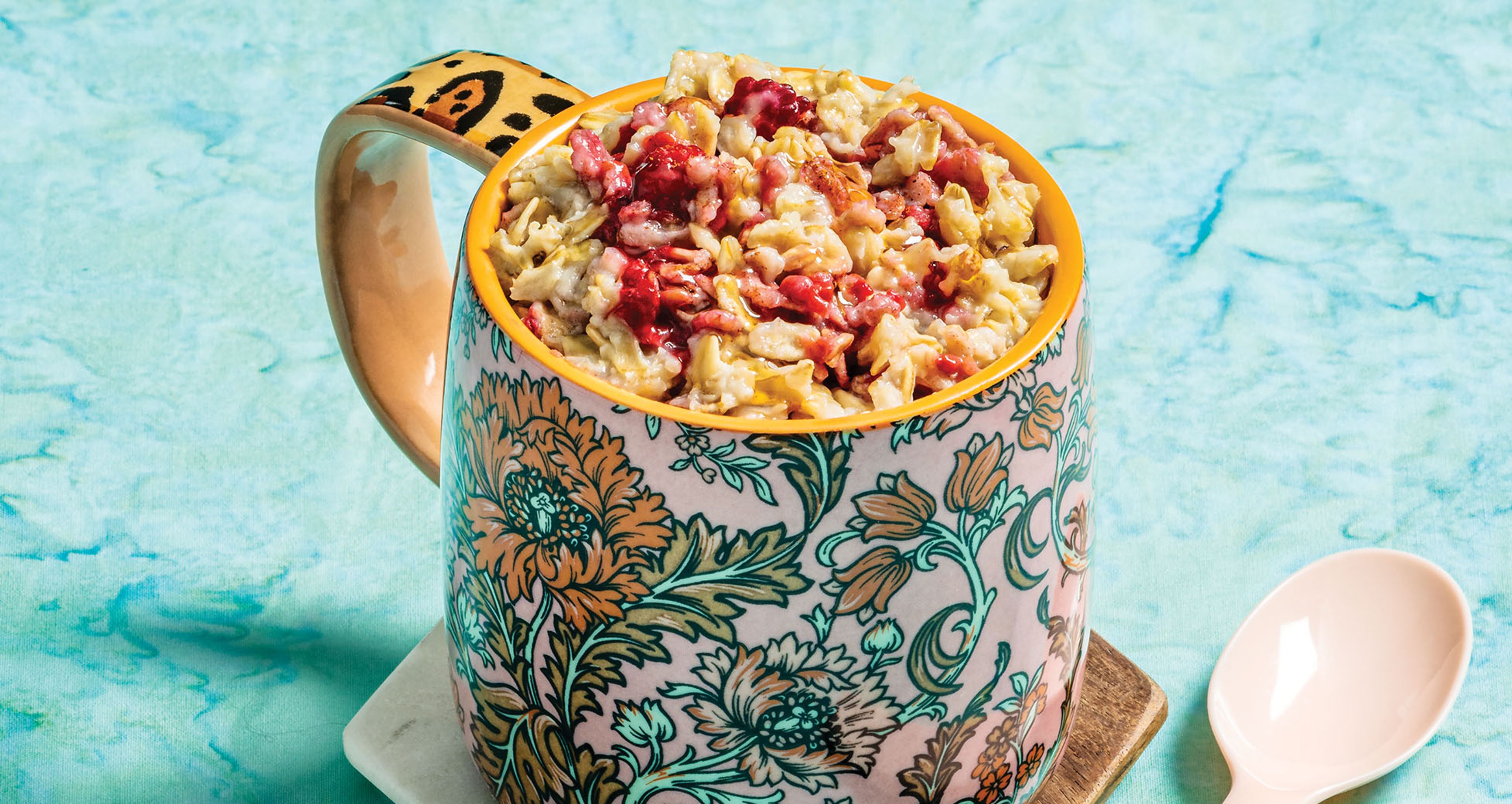 Raspberry-Apple Oatmeal in a Mug