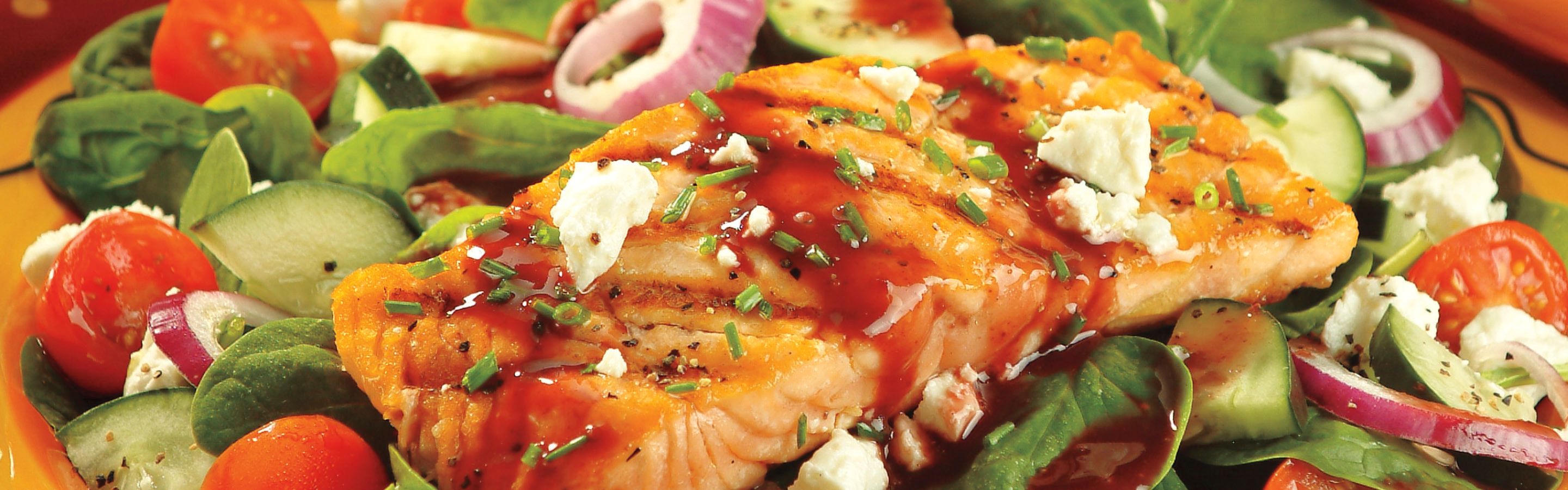 Grilled Salmon & Spinach Salad