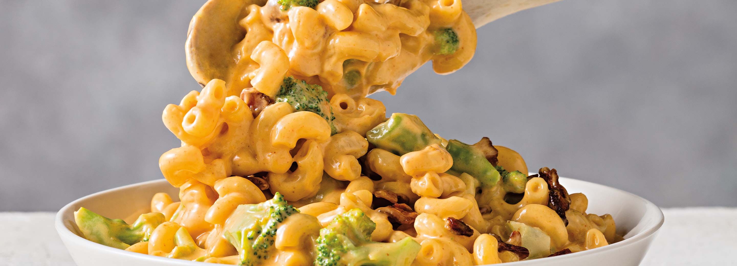 Easy Cheesy Broccoli Bacon Mac