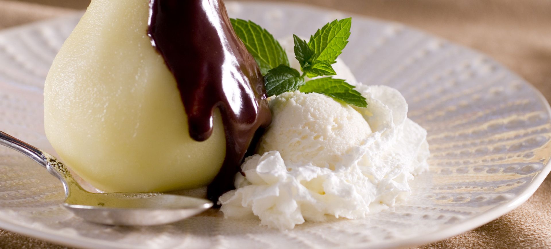 Poached Pears with Chocolate Drizzle