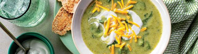 Cheesy Spinach, Broccoli and Potato Soup