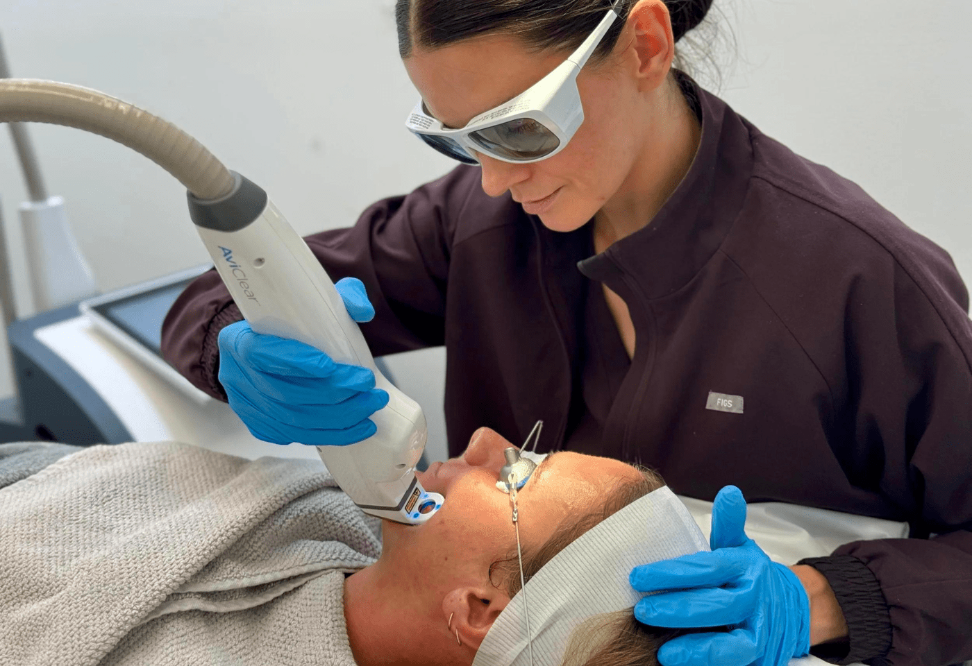 AviClear acne management results