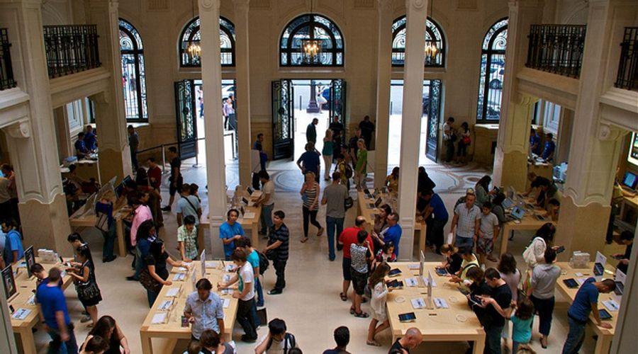The Apple Store, Belonging And Love