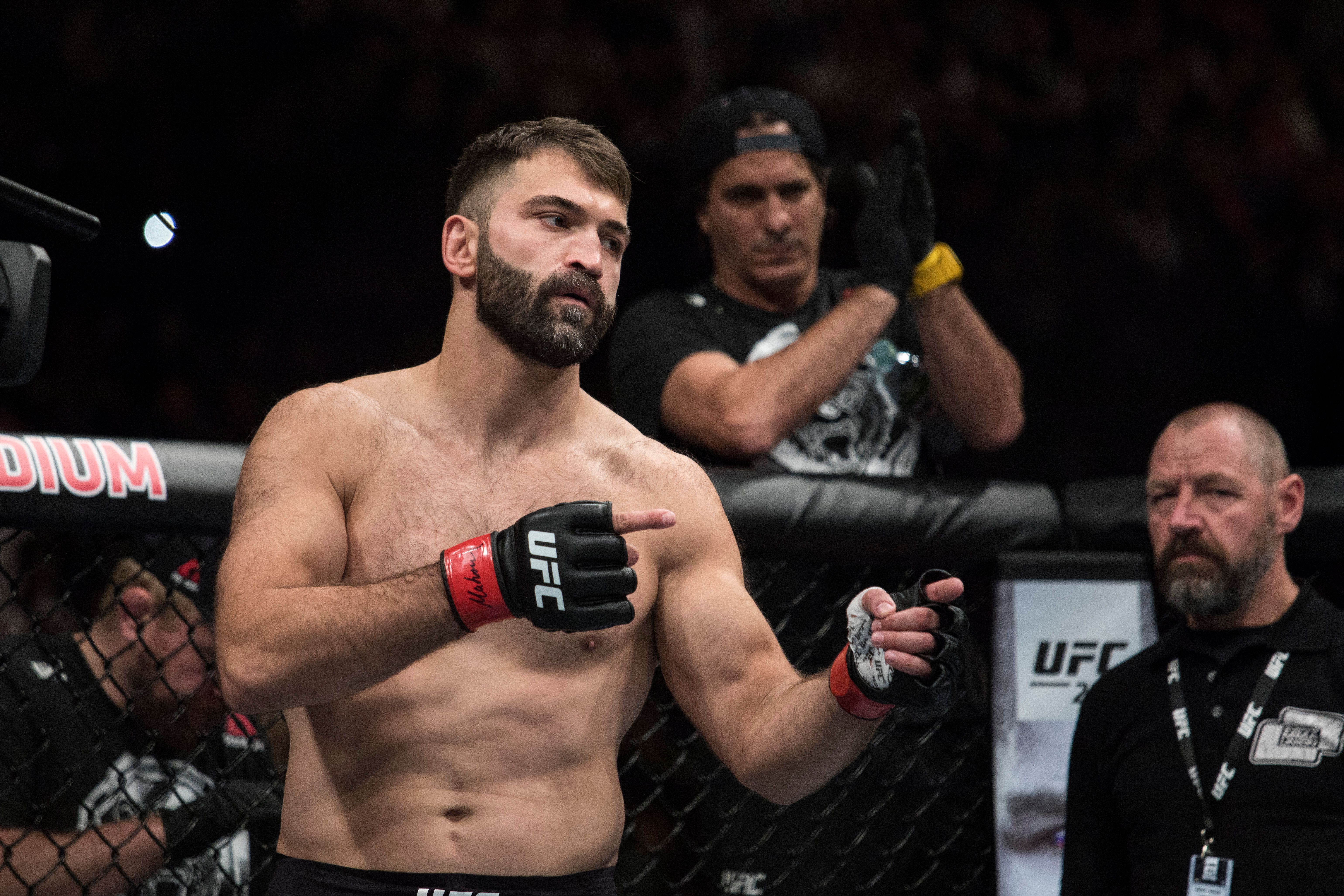 Three-Time Cancer Survivor Andrei Arlovski Wins BKFC Heavyweight Title