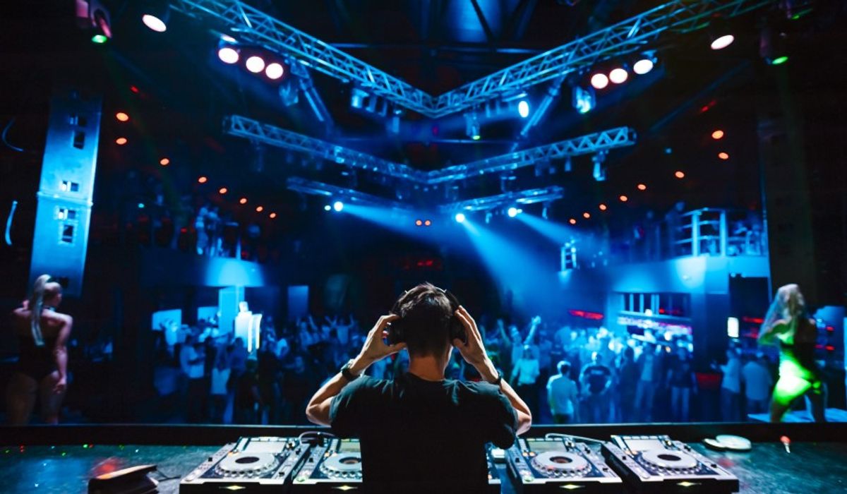 What’s the best DJ deck stand?