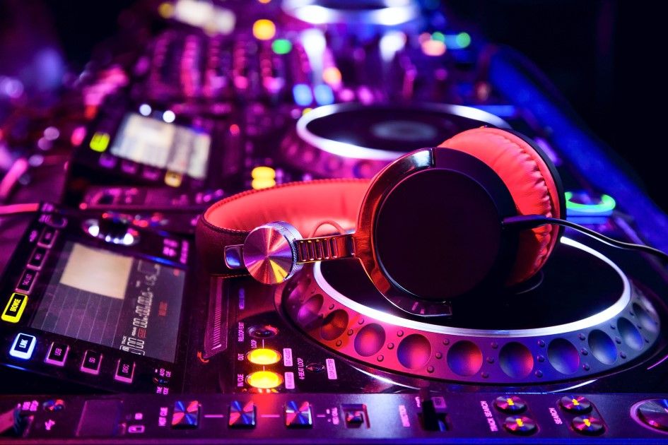 Are there different types of DJ?