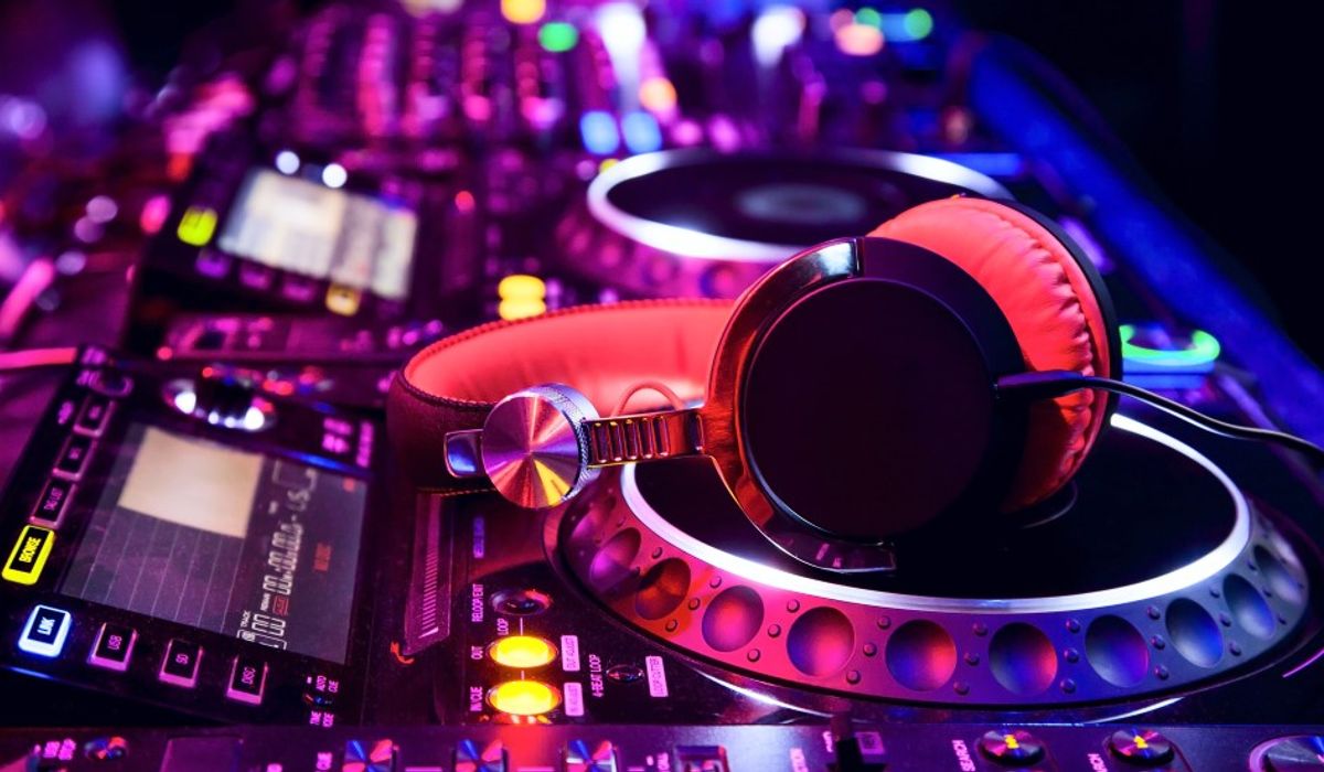 Are there different types of DJ?