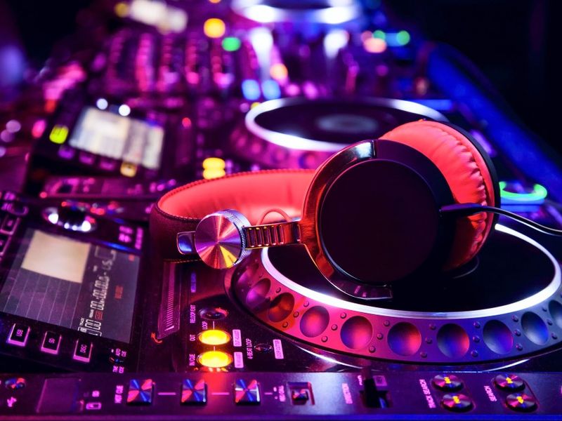 Are there different types of DJ?