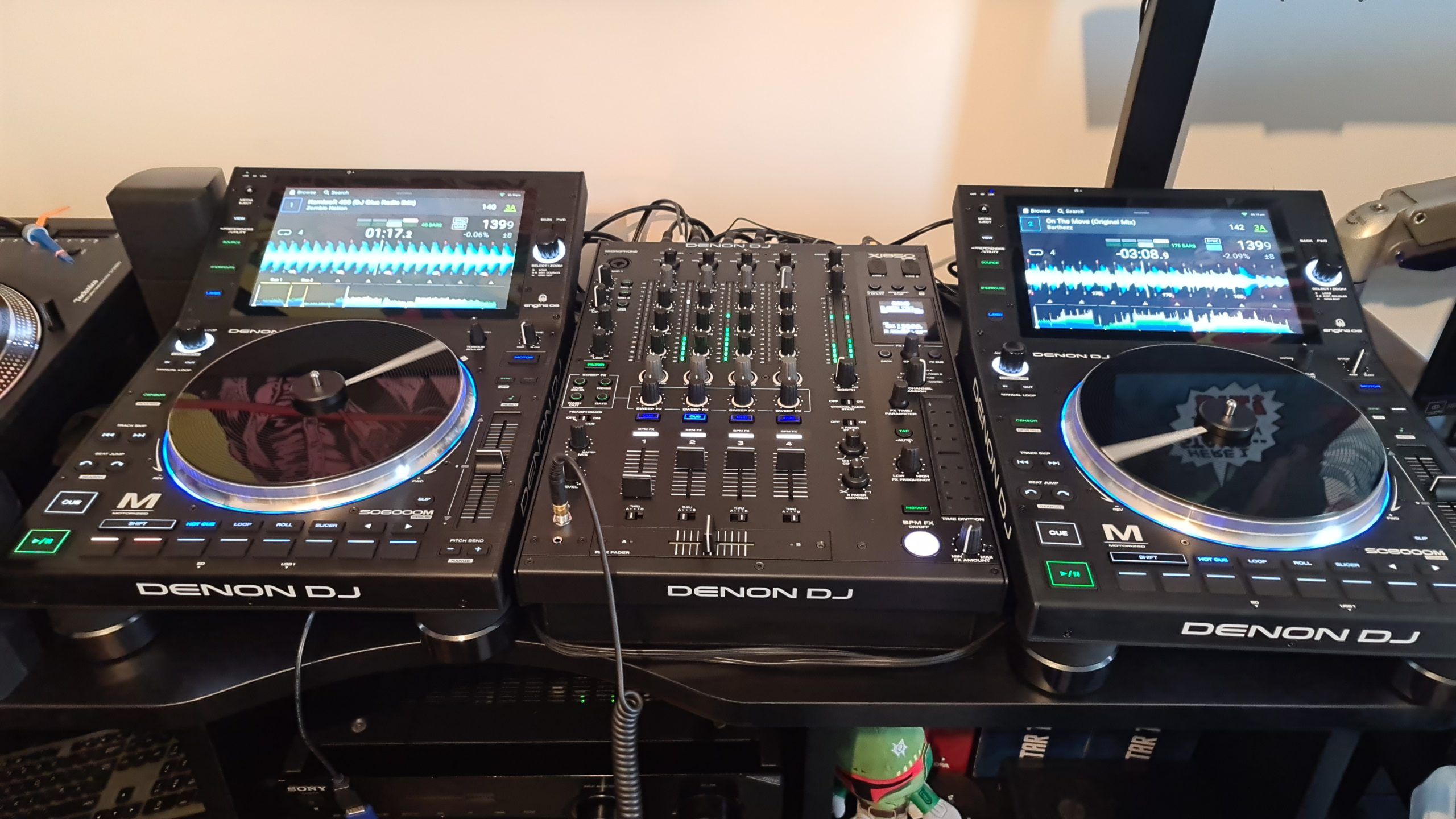 Finally upgraded my DJ gear to a new setup