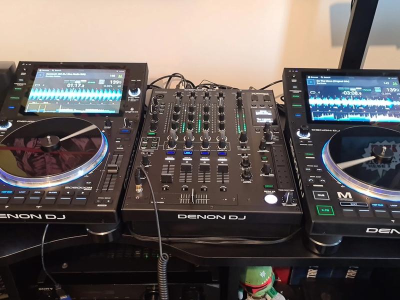 Finally upgraded my DJ gear to a new setup
