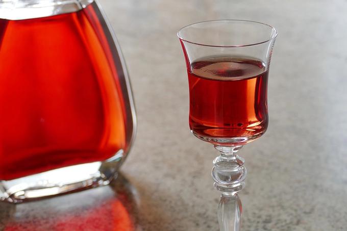 How to Make a Hawthorn Berry Cordial