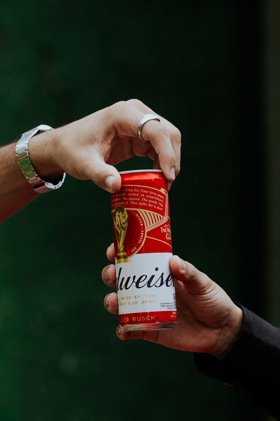 Still de produto — lata gelada para campanha de marca no Rio de Janeiro