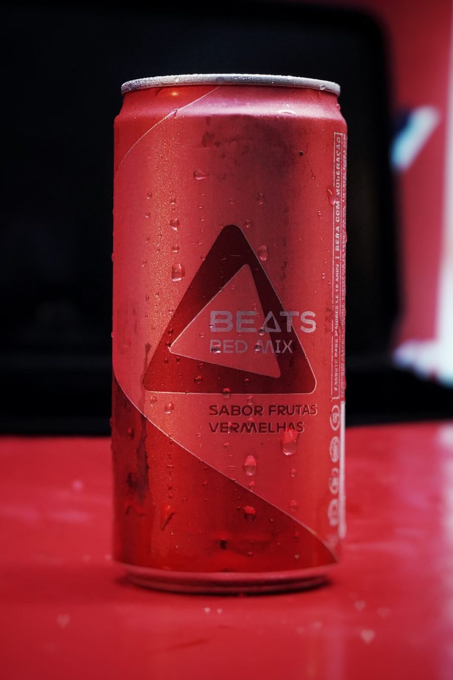 Still de produto — lata gelada para campanha de marca no Rio de Janeiro