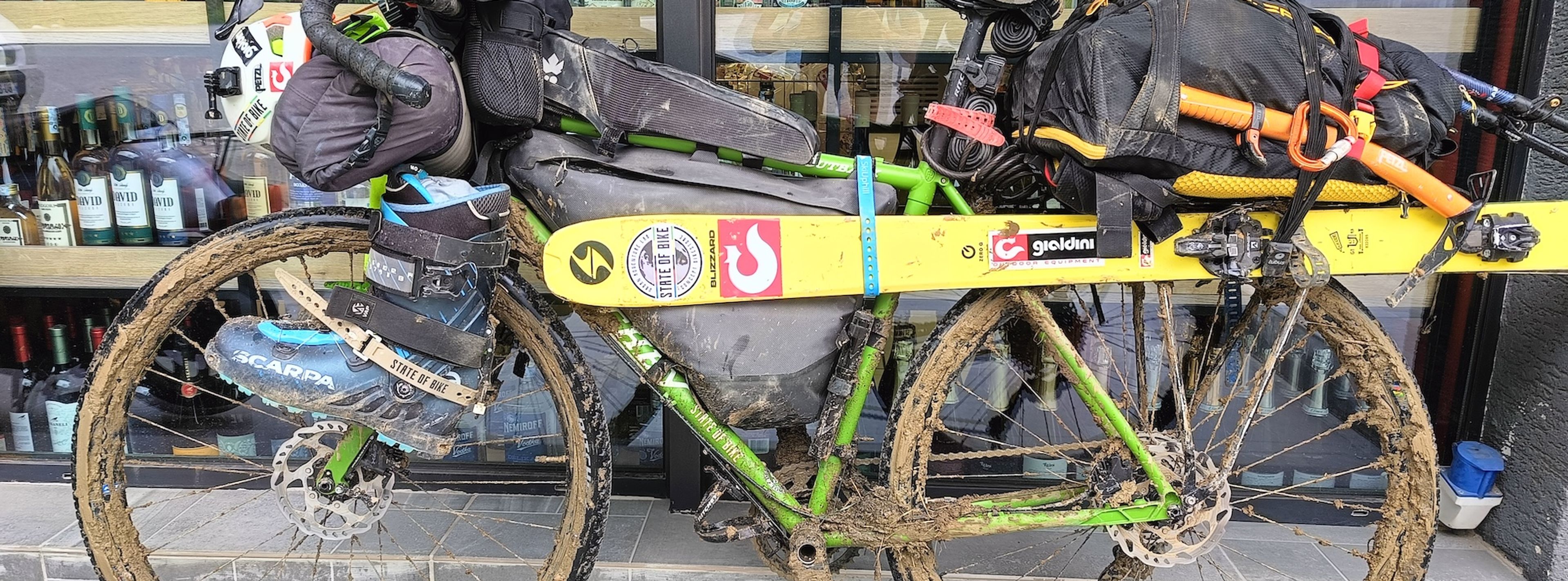 Loaded Ritchey Outback with mountains in the background