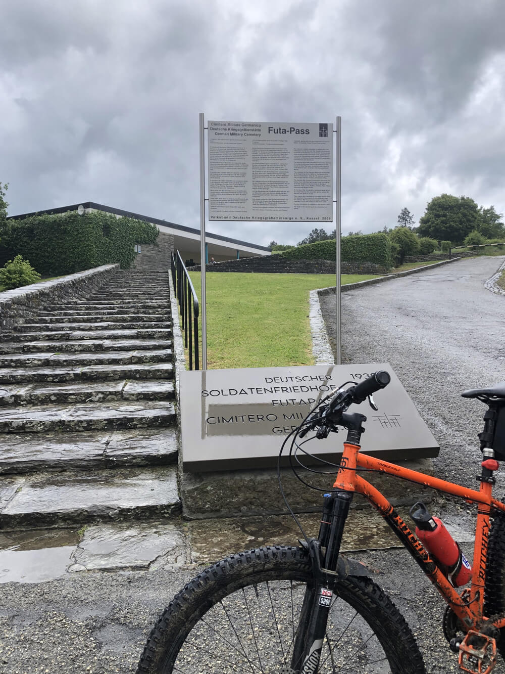 Offroad atop a Ritchey Timberwolf on the Via Degli Dei