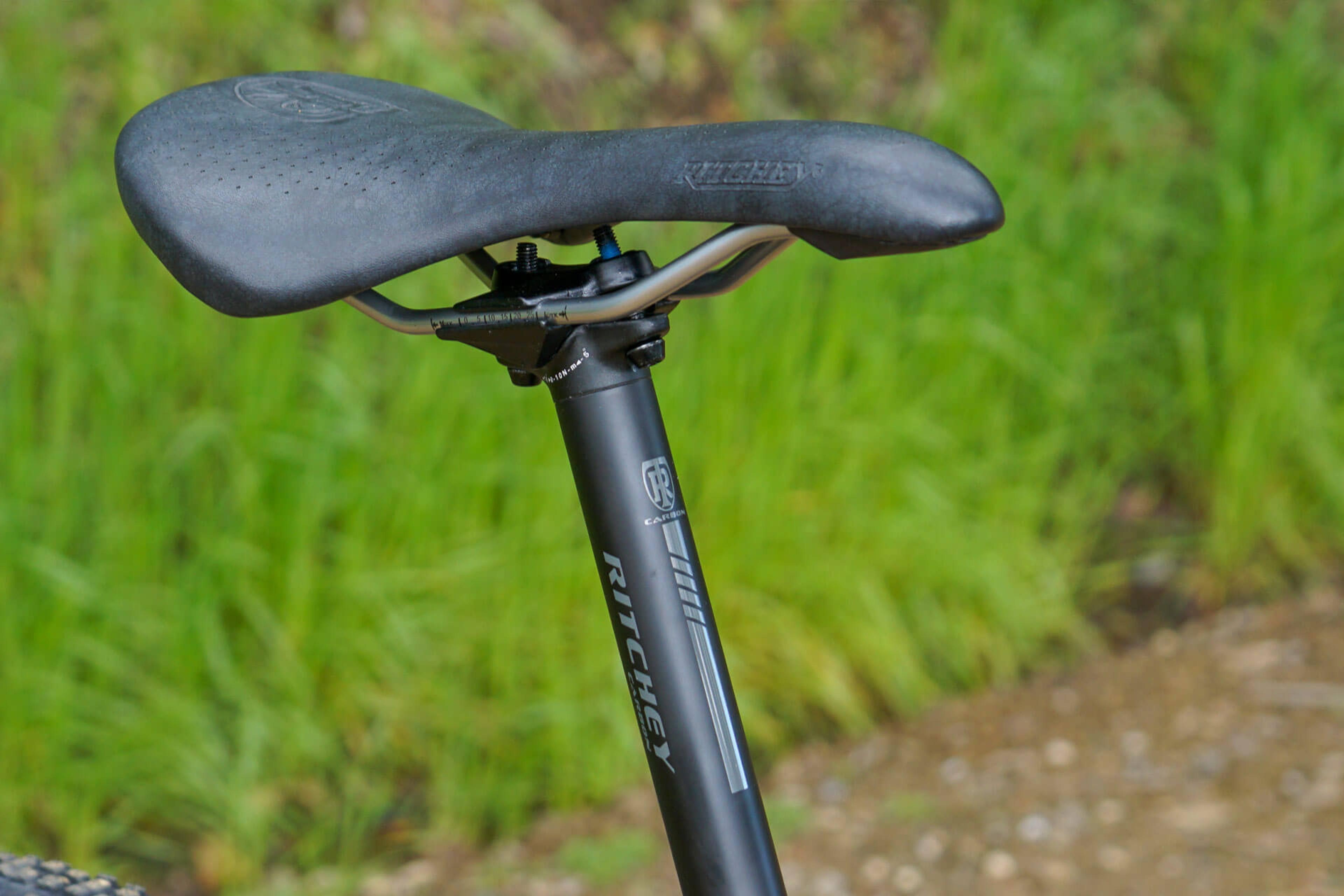 gravel bicycle saddles