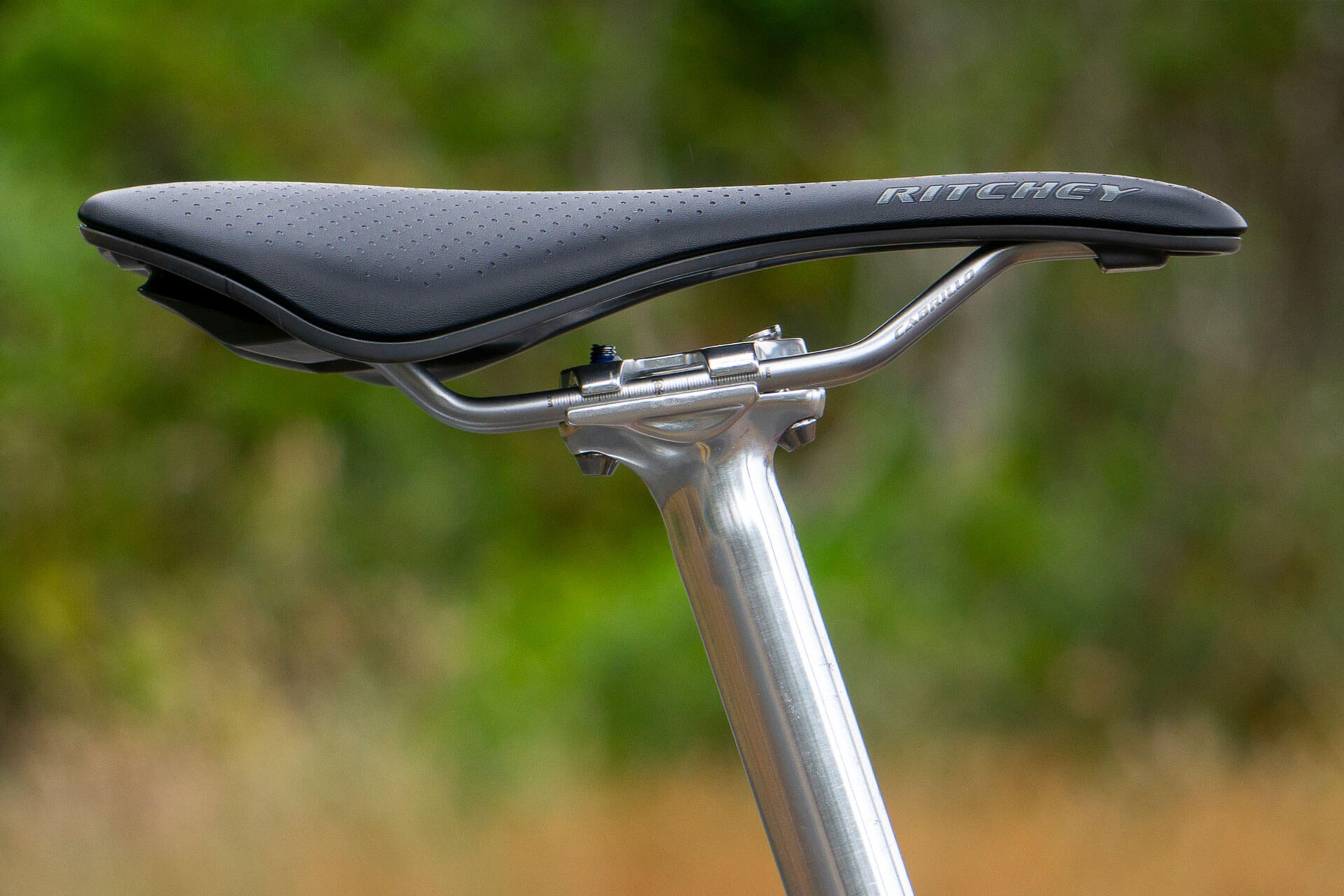 gravel bike saddles