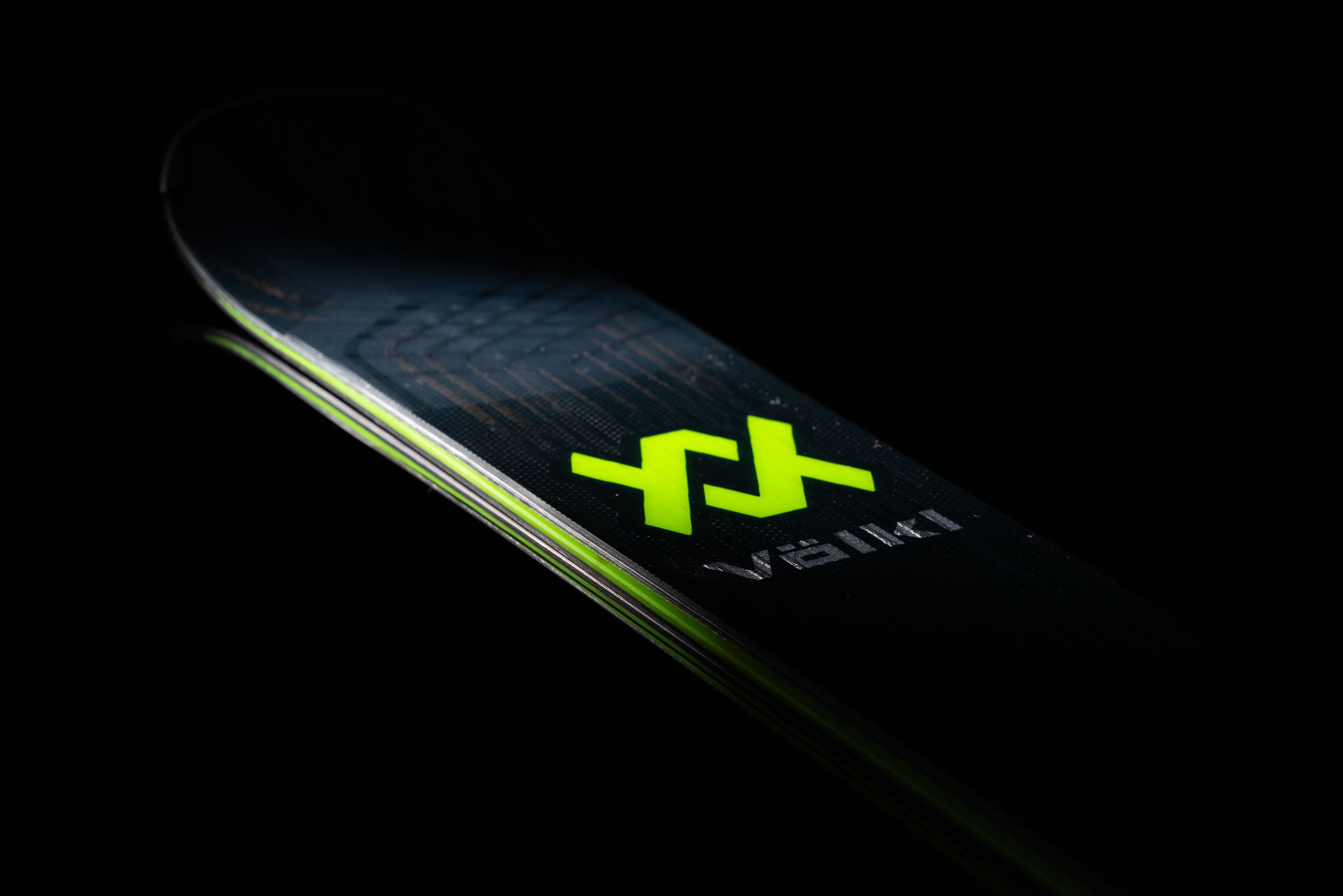 2024 Volkl Deacon 76 Master