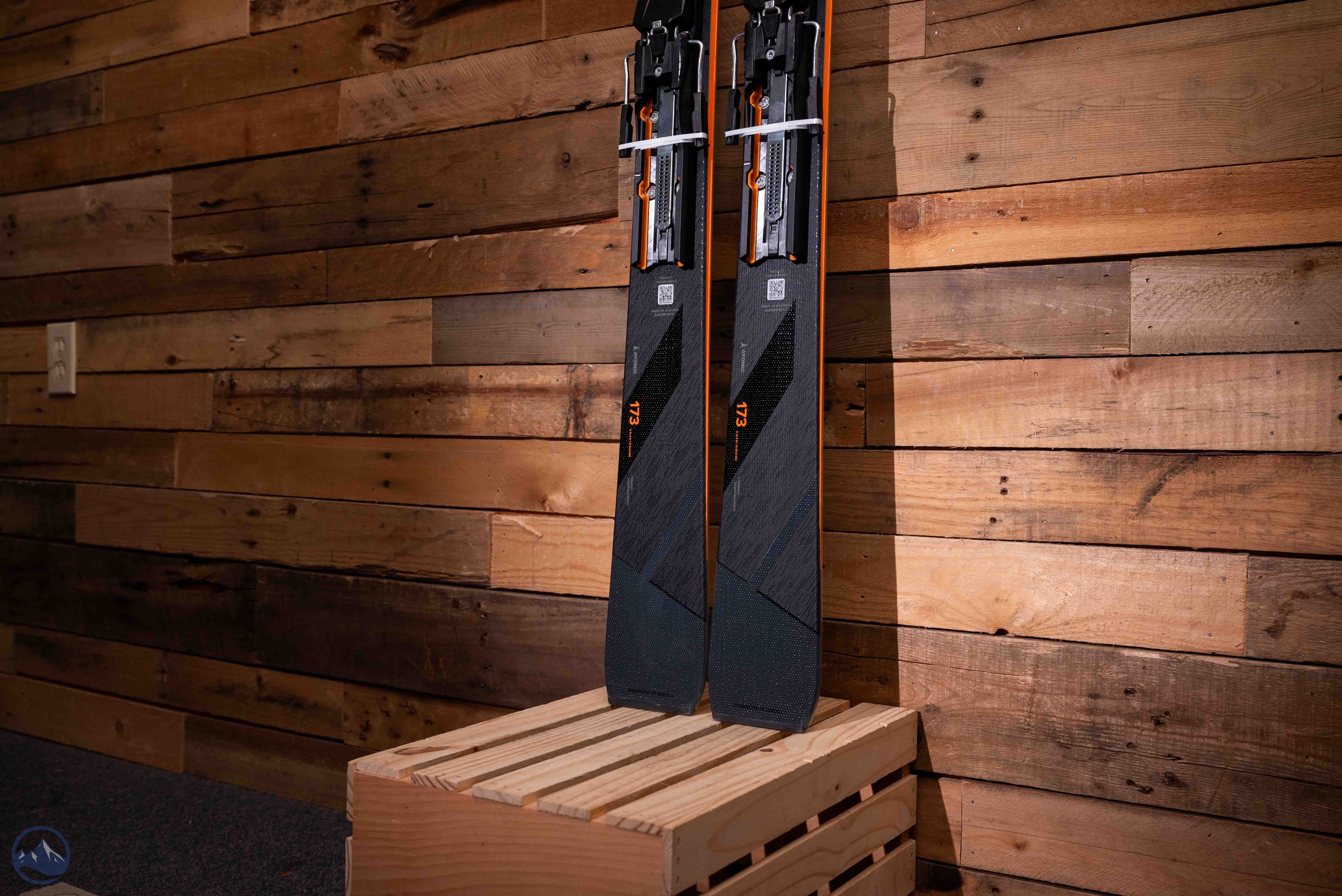 2026 Atomic Redster Q9.8 Revoshock S Skis W/ I 12 GW Black