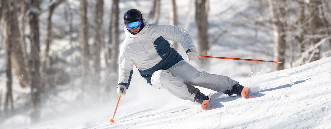 2024 Atomic Maverick 88 Ti Skis: Full Width Action Image 1