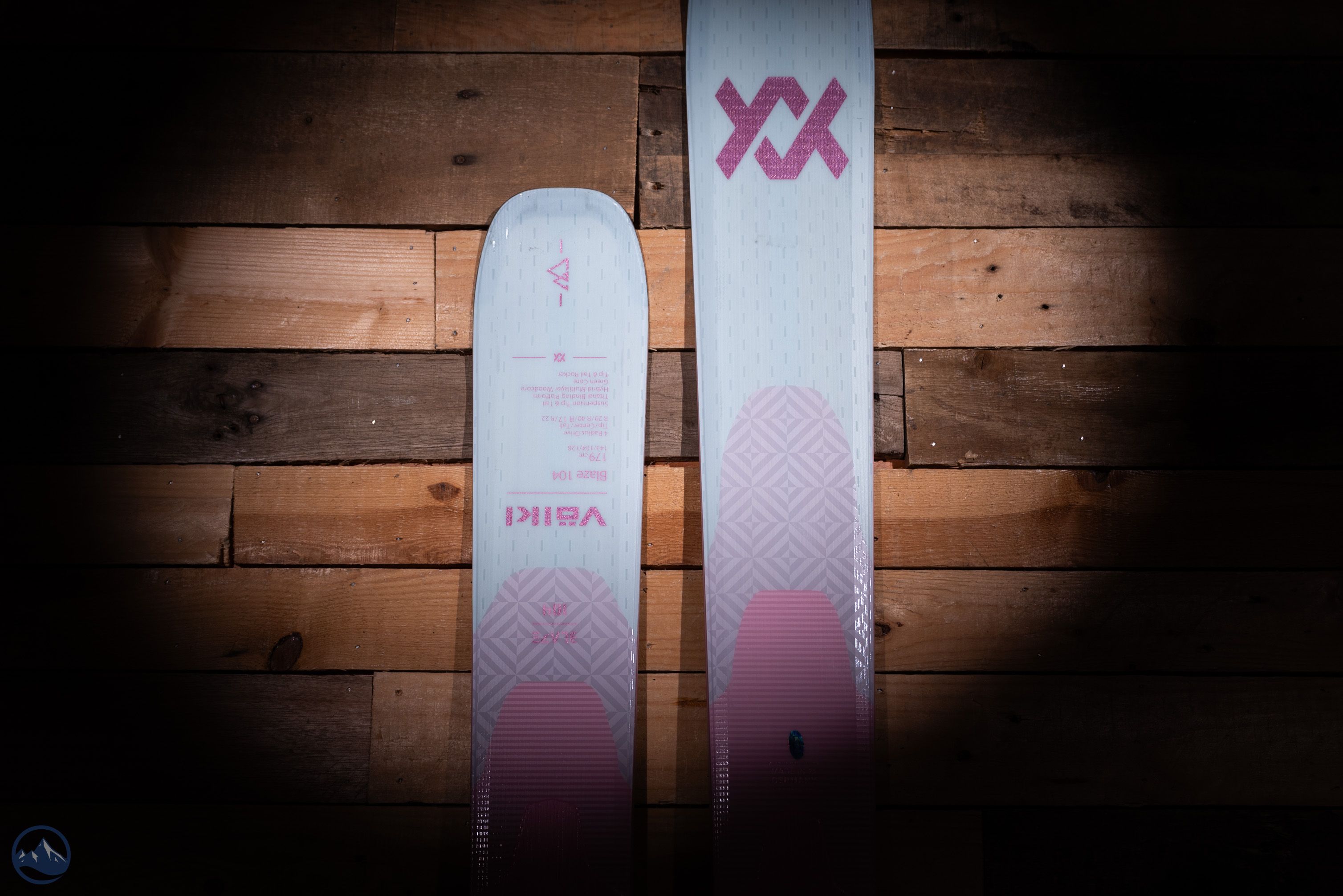 Völkl スキー ホワイト（141cm）状態良好 Volkl Blaze 104 24/25