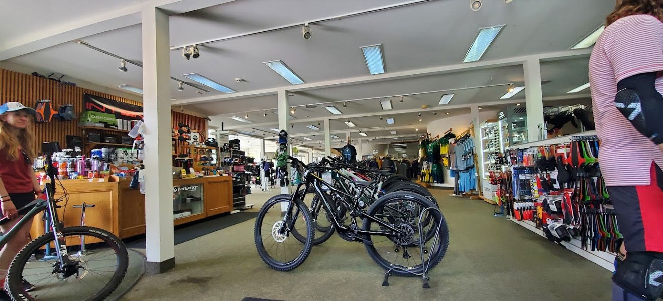 SkiEssentials and Pinnacle Sports to Acquire Killngtons Basin Sports: Full Width Action Image 1