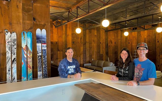 Top Five Fridays November 4, 2022: J Skis Lounge Image