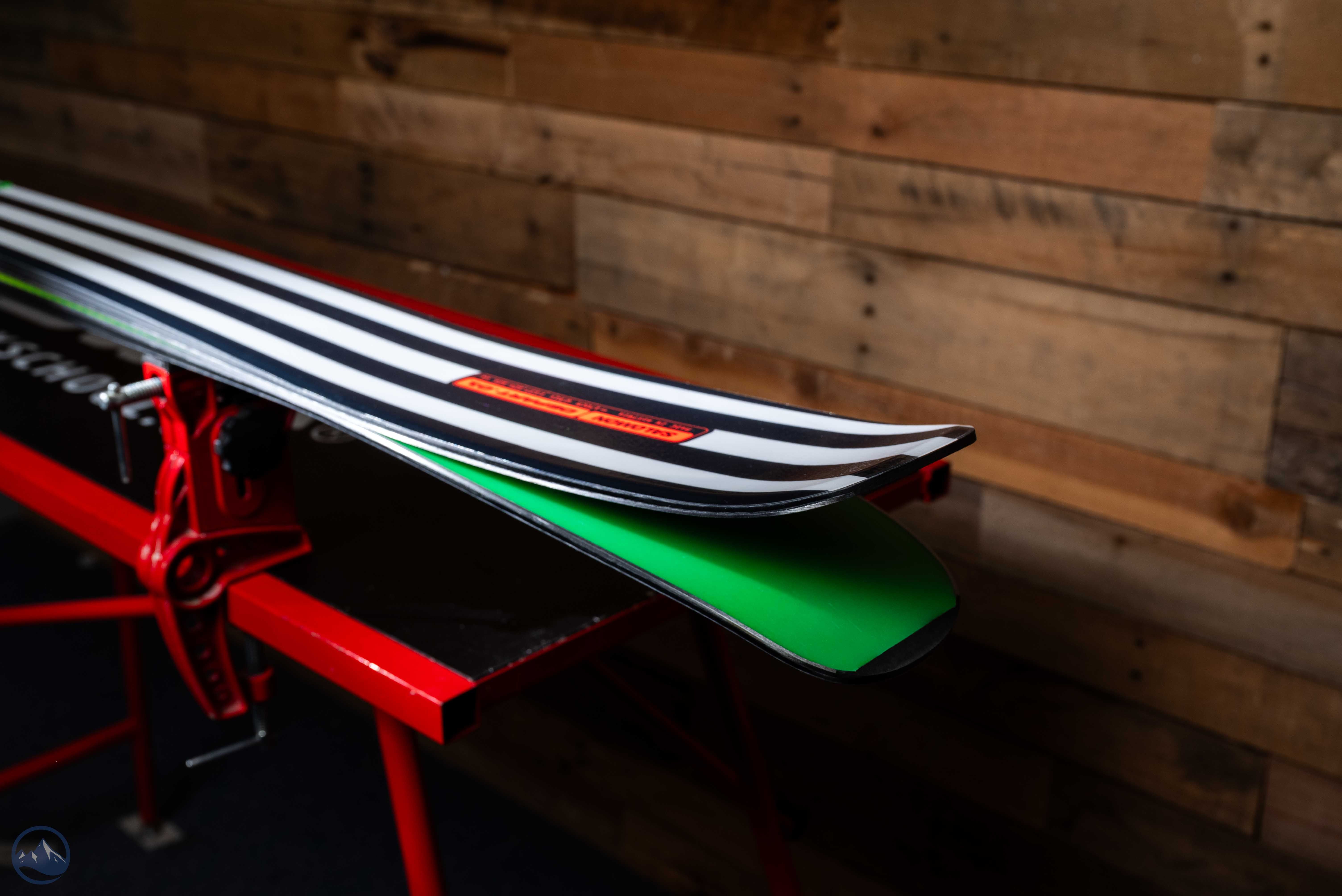スキー板　SALOMON 8100 EQUIPE DEMO MONOCOQUE salomon-huck-knife-snowboard-