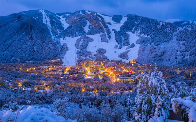 Top Five Fridays September 23, 2022: Aspen Town Image