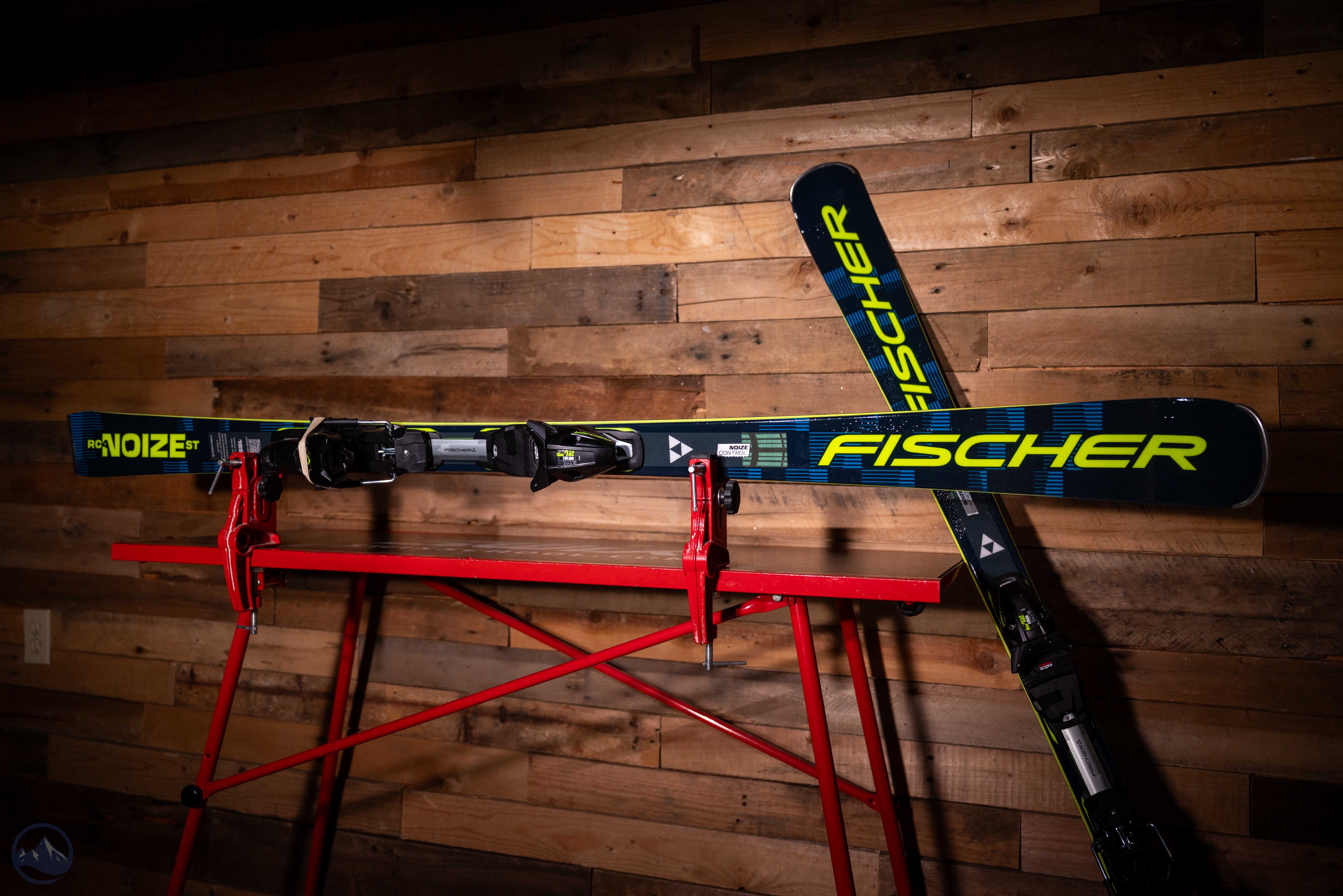 2027 Fischer RC4 Noise ST | SkiEssentials