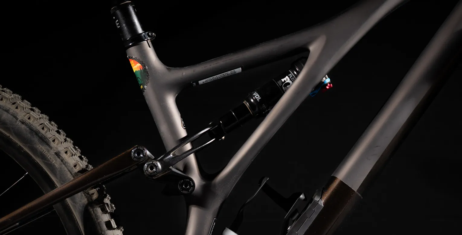 2022 Specialized Stumpjumper Expert Mountain Bike Review - Rear Suspension & Geometry Closeup