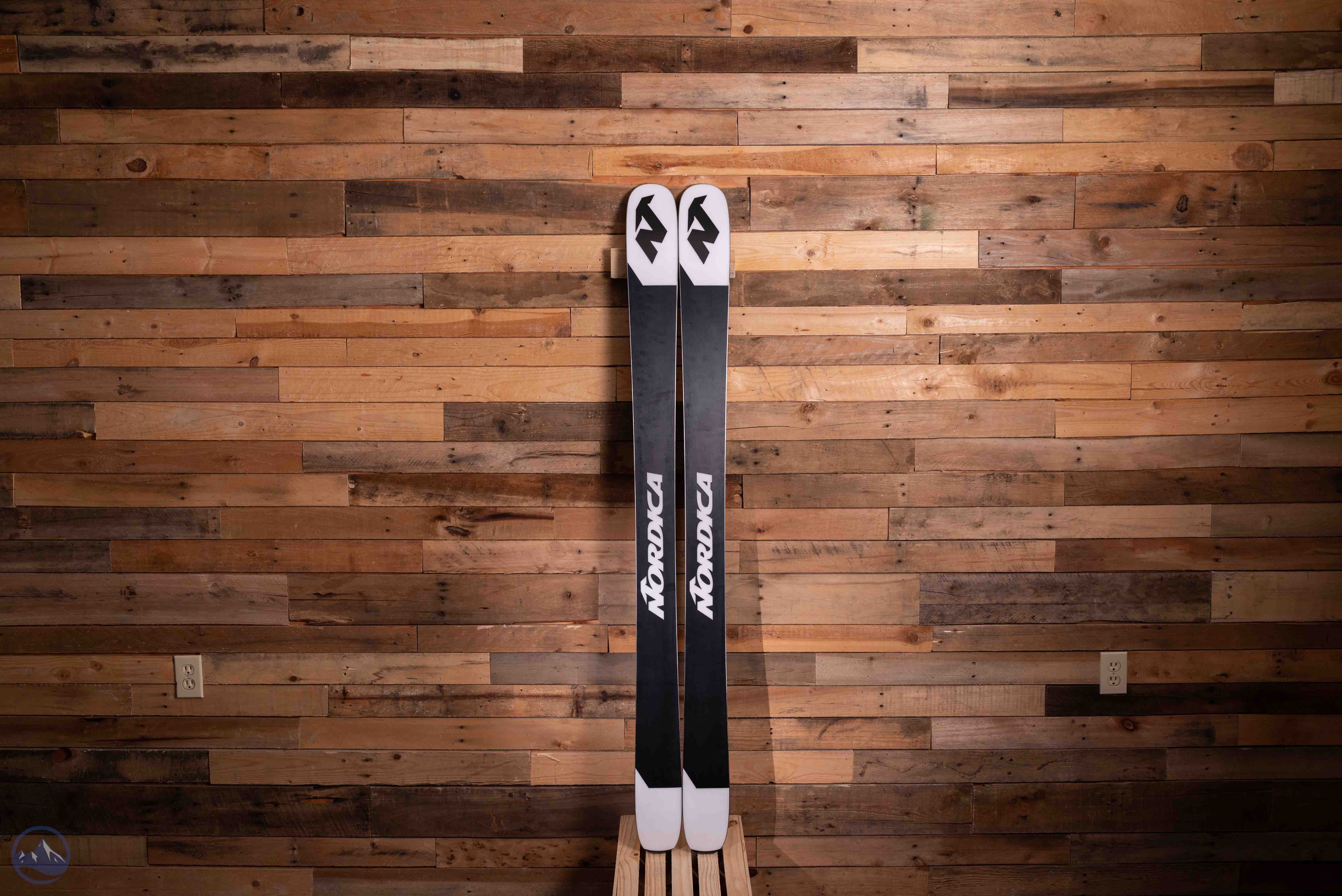 NORDICA165cm REXXAM26/26.5cmストック付きスキーセット 2026 Nordica Santa Ana 97 | SkiEssentials