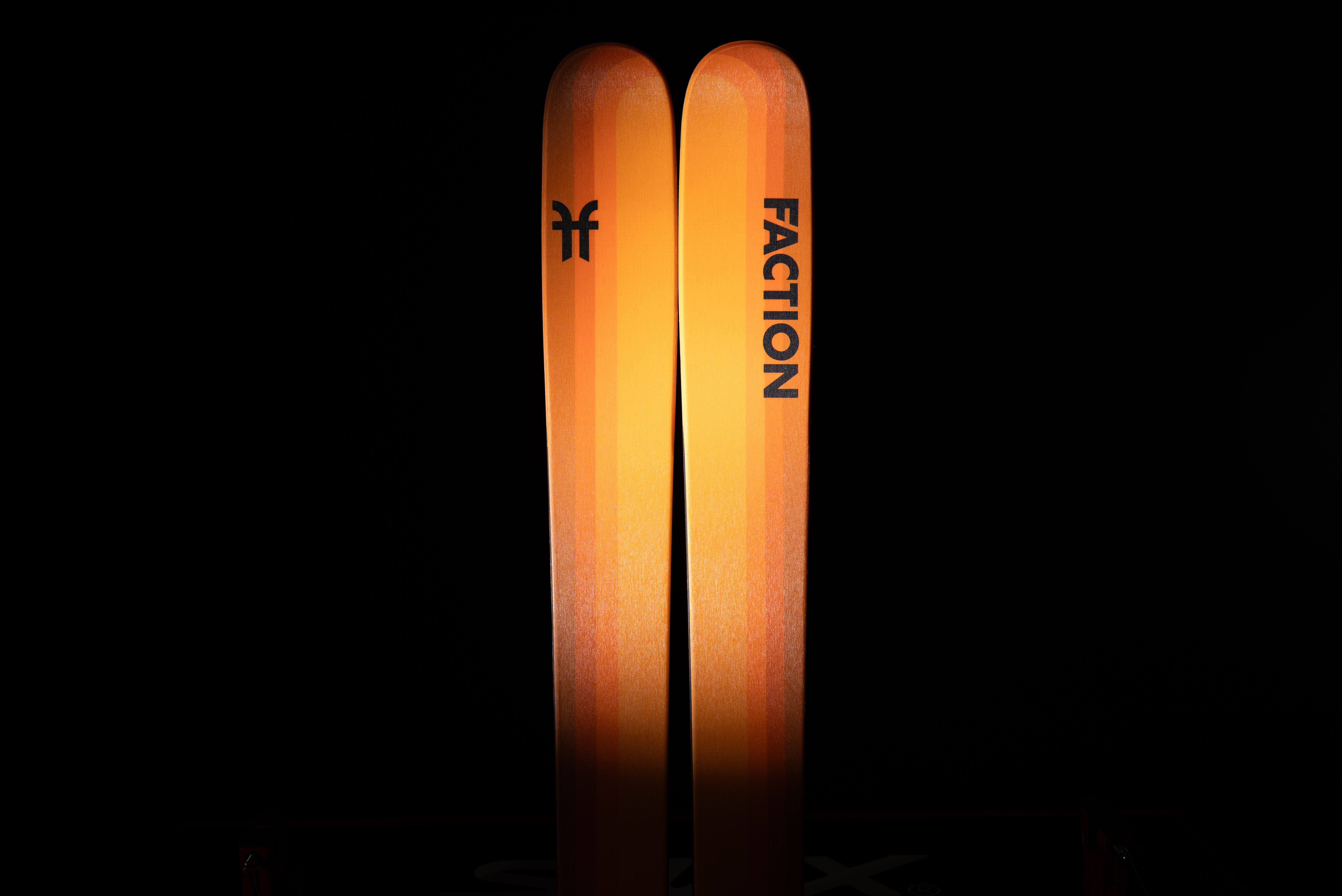 2024 Elan Ripstick 106 Black Edition Ski | Alpine Skis