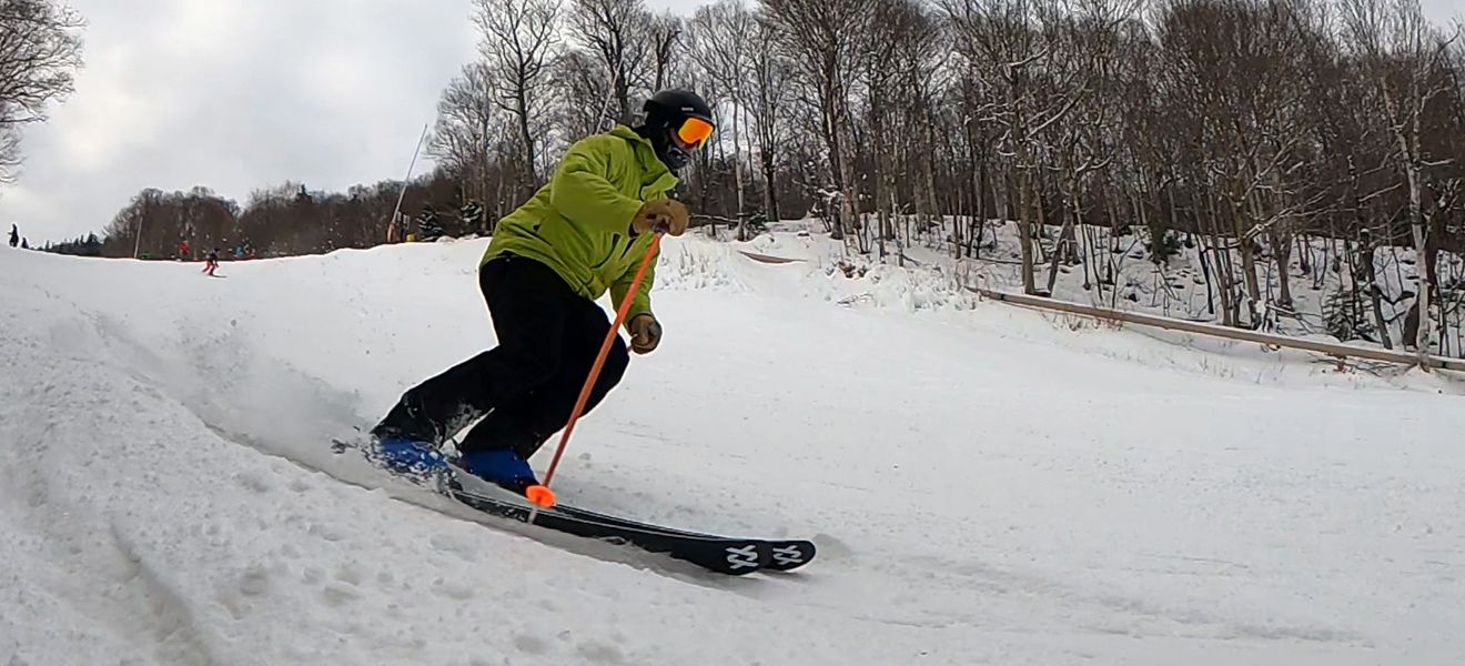 2022 Volk Mantra M6 Ski Review: Full Width Action Image 1