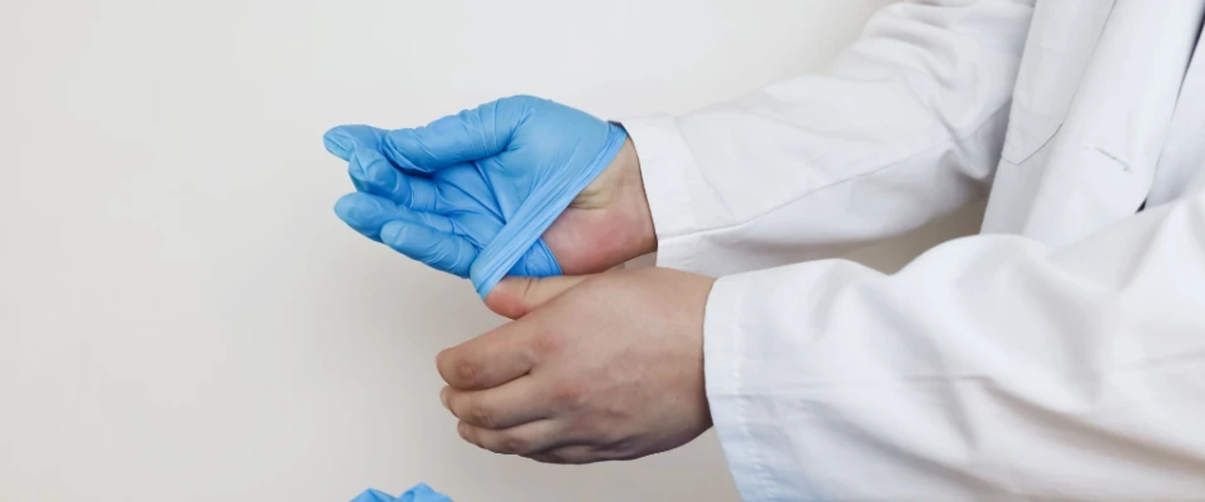 Never Struggle with Wet Hands Again: Reliable Exam Glove Grip