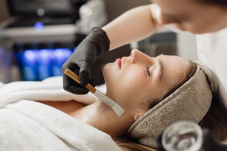 the-complete-guide-to-gloves-for-cosmetologists