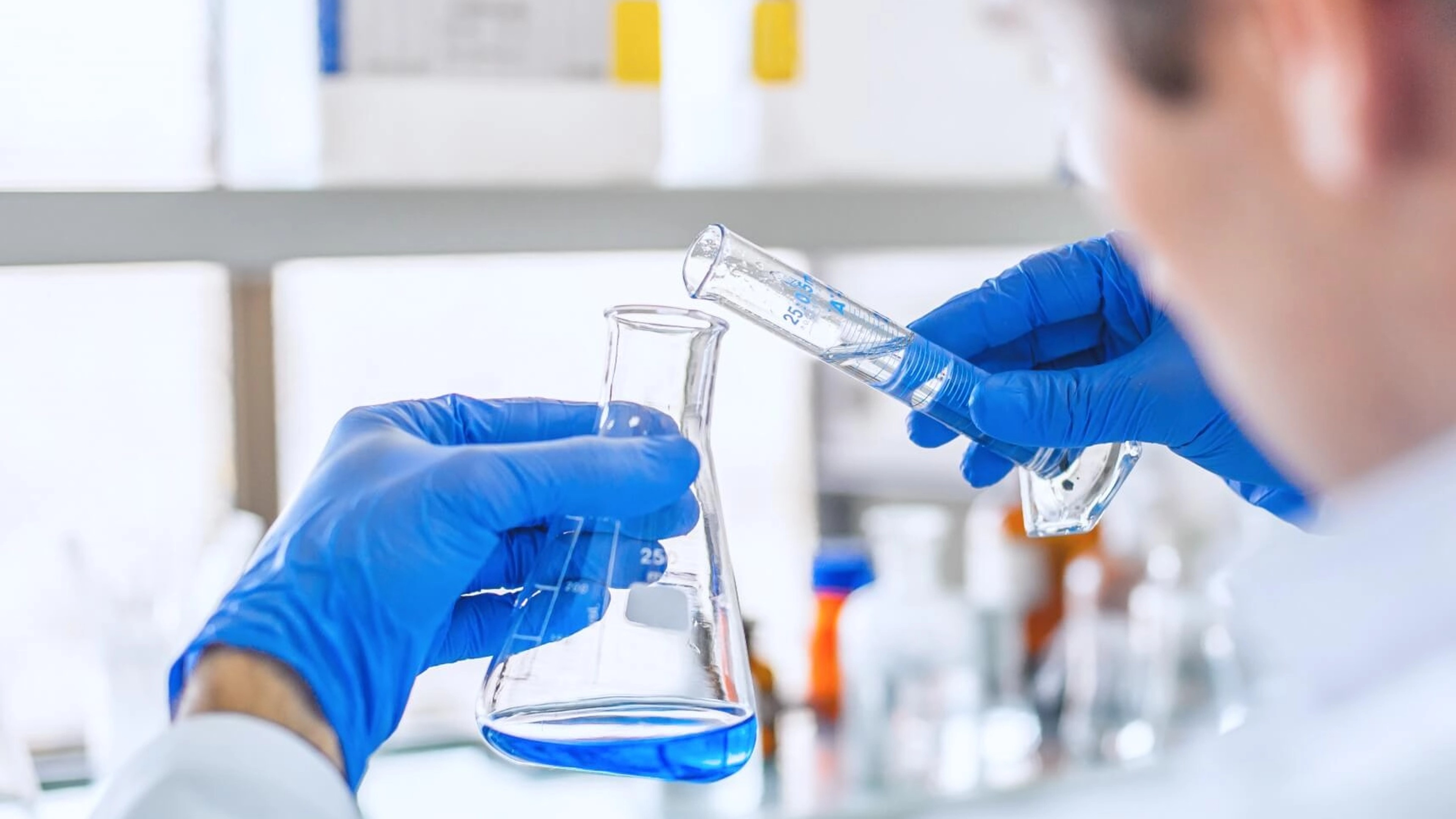 How Medical Glove Suppliers Ensure Your Safety and Health