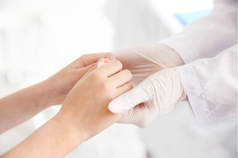 3synthetic latex gloves