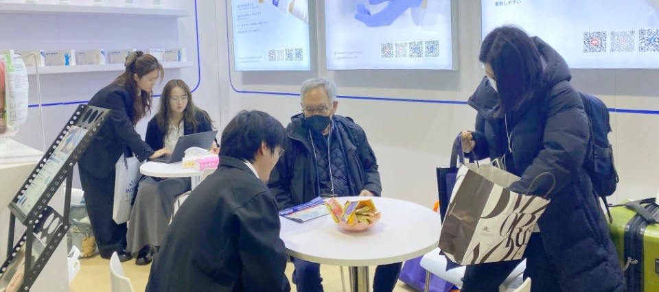 INTCO Medical Demonstrates Synmax Pro Disposable Gloves Technology