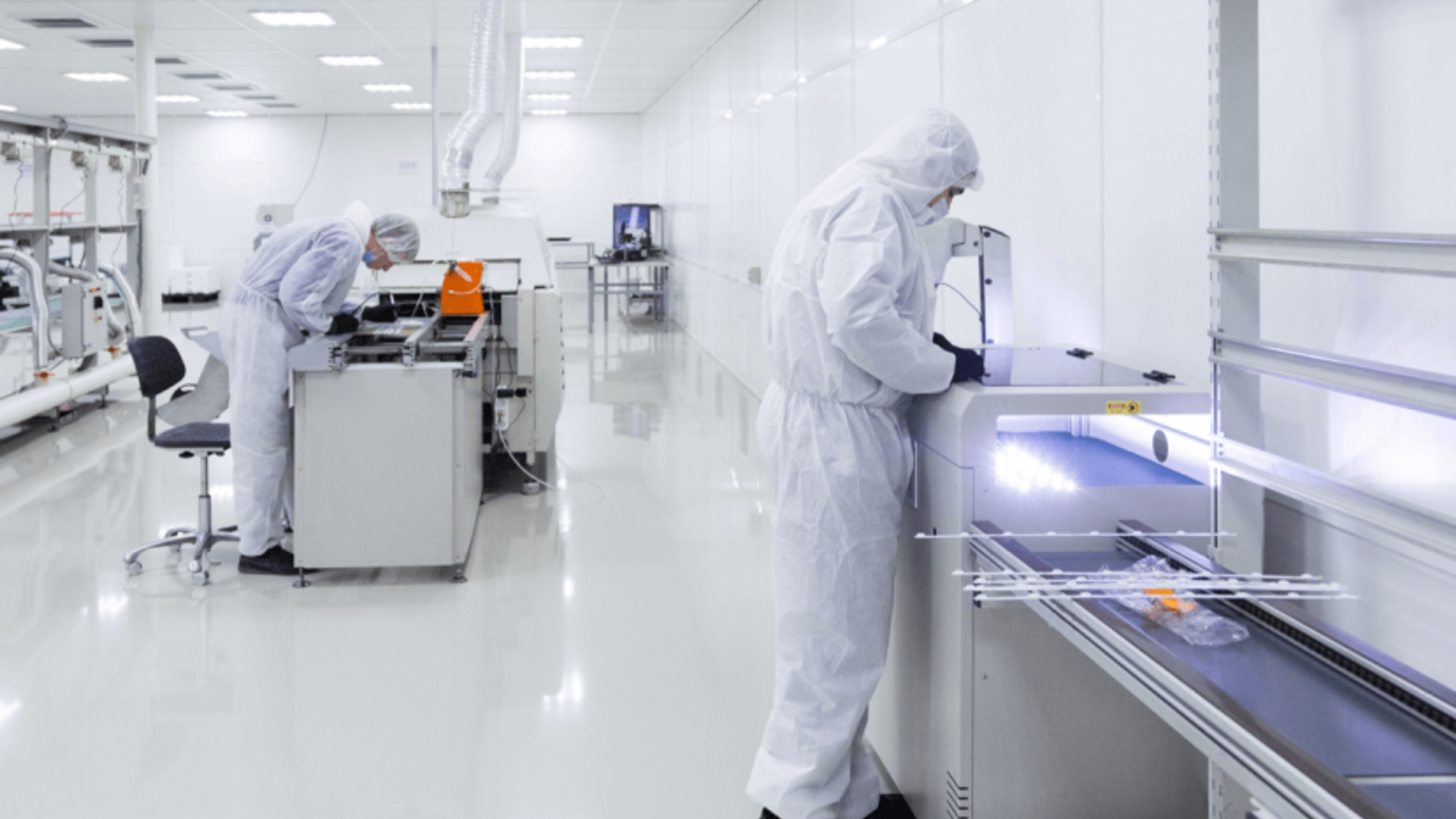 How Disposable Glove Manufacturers Test Glove Quality