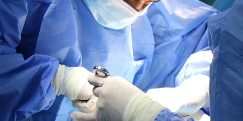 A Complete Guide to Choosing the Best Surgical Gloves