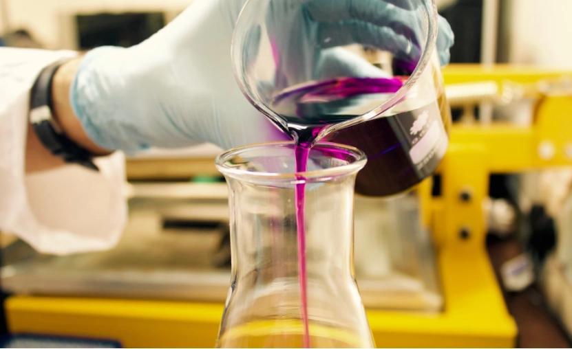 Best Nitrile Chemical Resistant Gloves for Labs, Factories, and More: Your Ultimate Guide