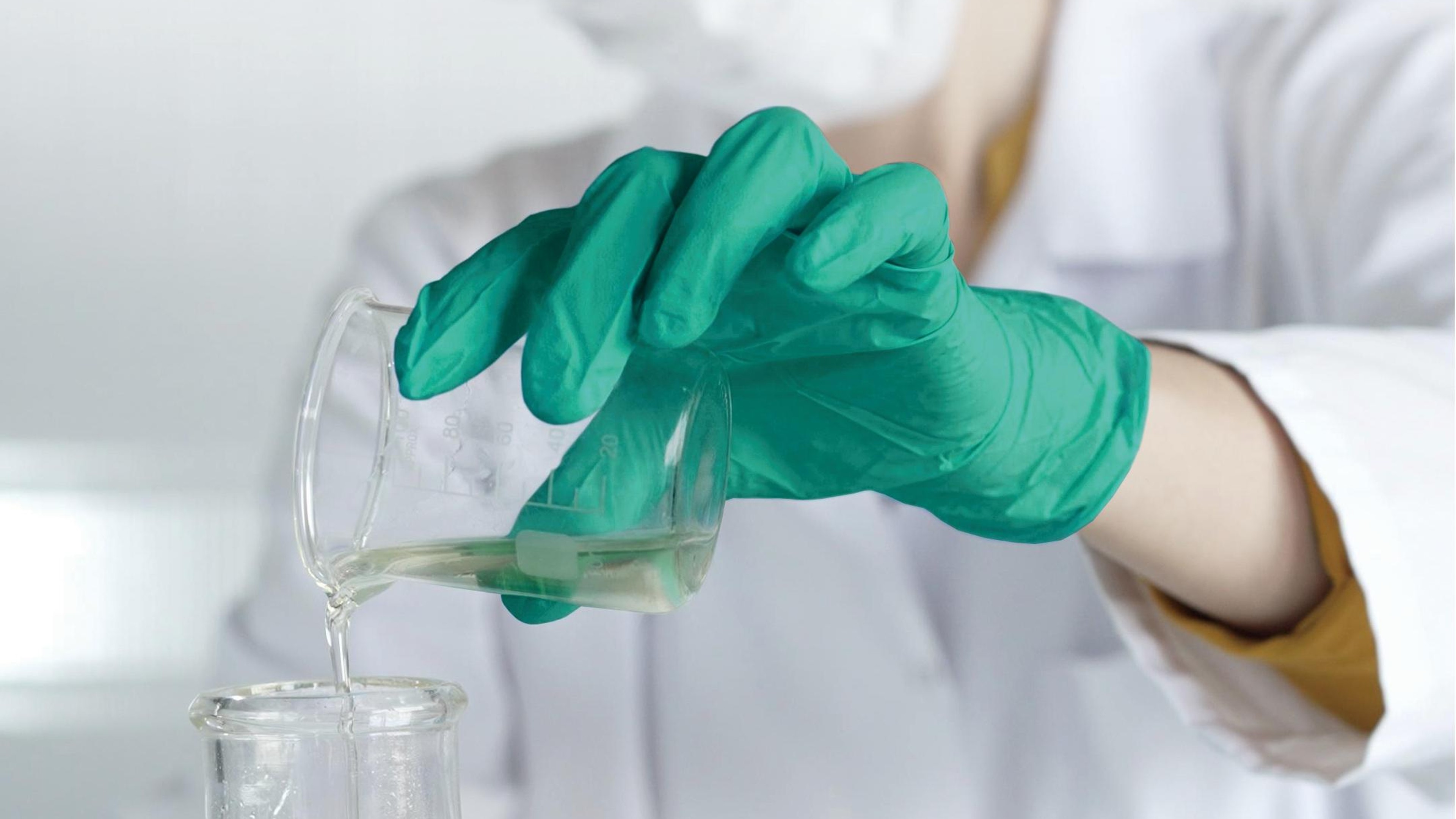 China Chemical Resistant Disposable Nitrile Gloves Manufacturers: 2025 Guide
