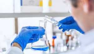 the-advantages-of-nitrile-gloves
