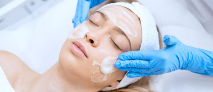the-complete-guide-to-gloves-for-cosmetologists