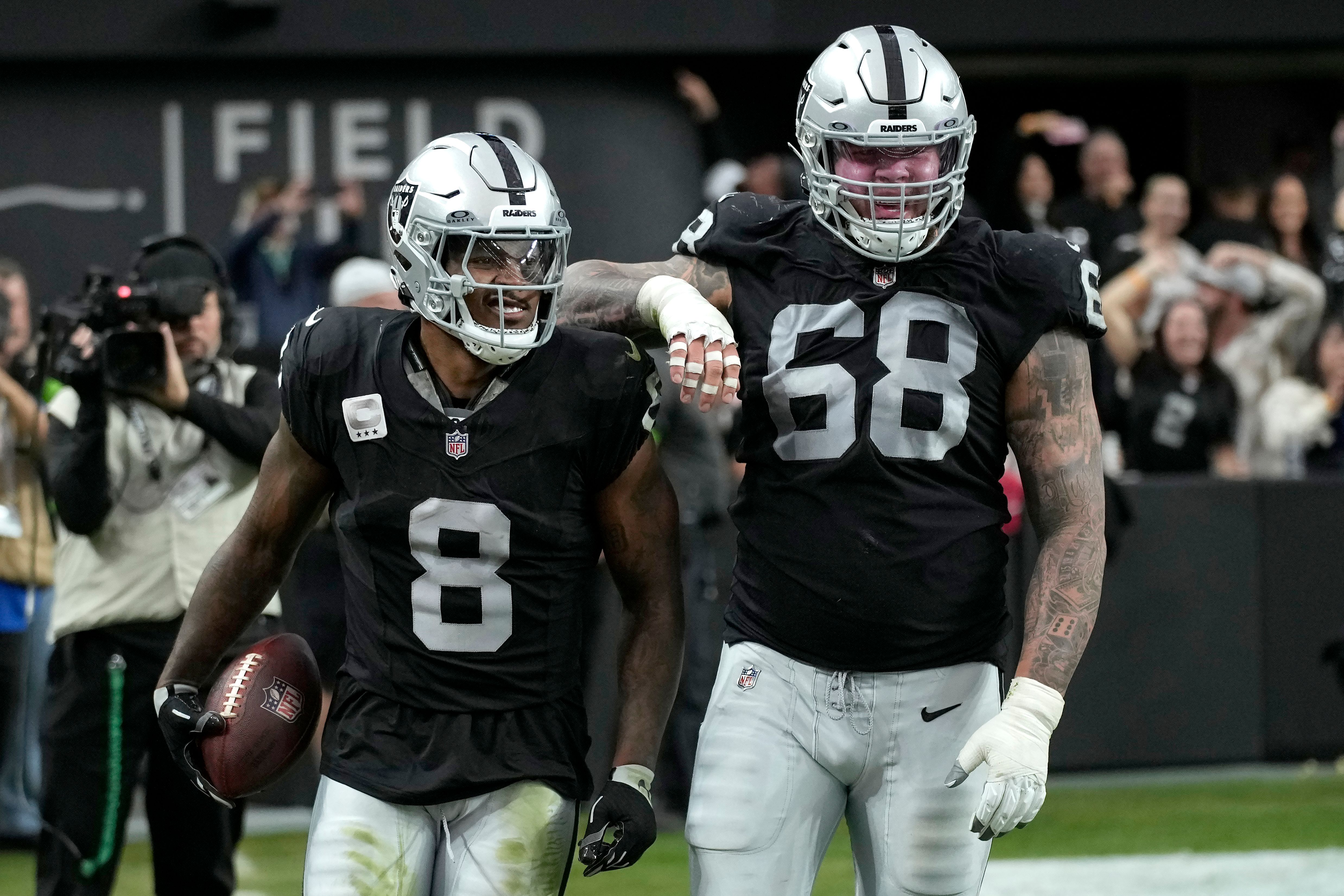 Raiders Vs Broncos Week 18 NFL Odds, Predictions, Spread, Kickoff Time ...