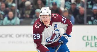 Avalanche vs Blues Prediction, Odds, Moneyline, Spread & Over/Under for